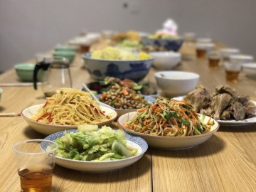 Cặp vợ chồng bị ung thư trực tràng chỉ cách nhau một năm, đến khi nhìn bữa ăn liền hiểu lý do