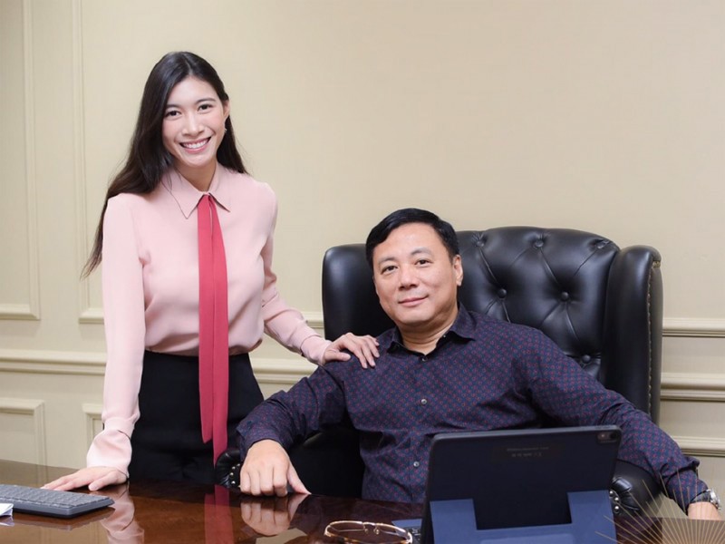 Nguyễn Ngọc Mỹ (SN 1991) là con gái của ông Nguyễn Tuấn Hải - Chủ tịch Tập đoàn lớn về bất động sản ở TP.HCM. Cô nàng có thành tích học tập "khủng" cùng nhiều giải thưởng đáng ngưỡng mộ. 
