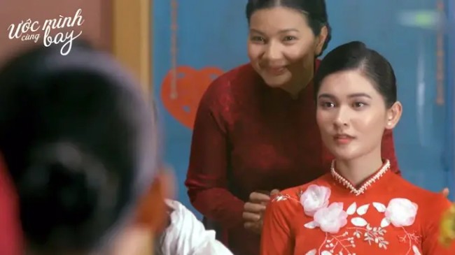 Á hậu amp;#34;diễn đơamp;#34; có chồng doanh nhân điển trai, đi làm MC tiếng Anh vừa chuẩn vừa sang - 3