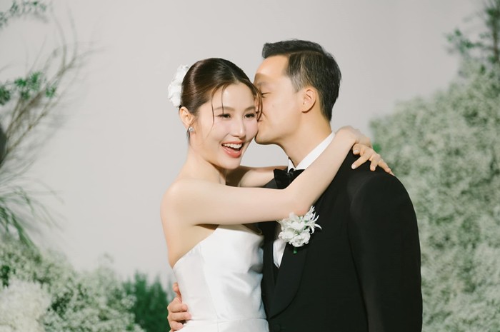Cô ca sĩ hết thời quay cuồng giữa quán ăn miền Tây bỗng gây sốt MXH: Biết danh tính ai cũng ngỡ ngàng - 7