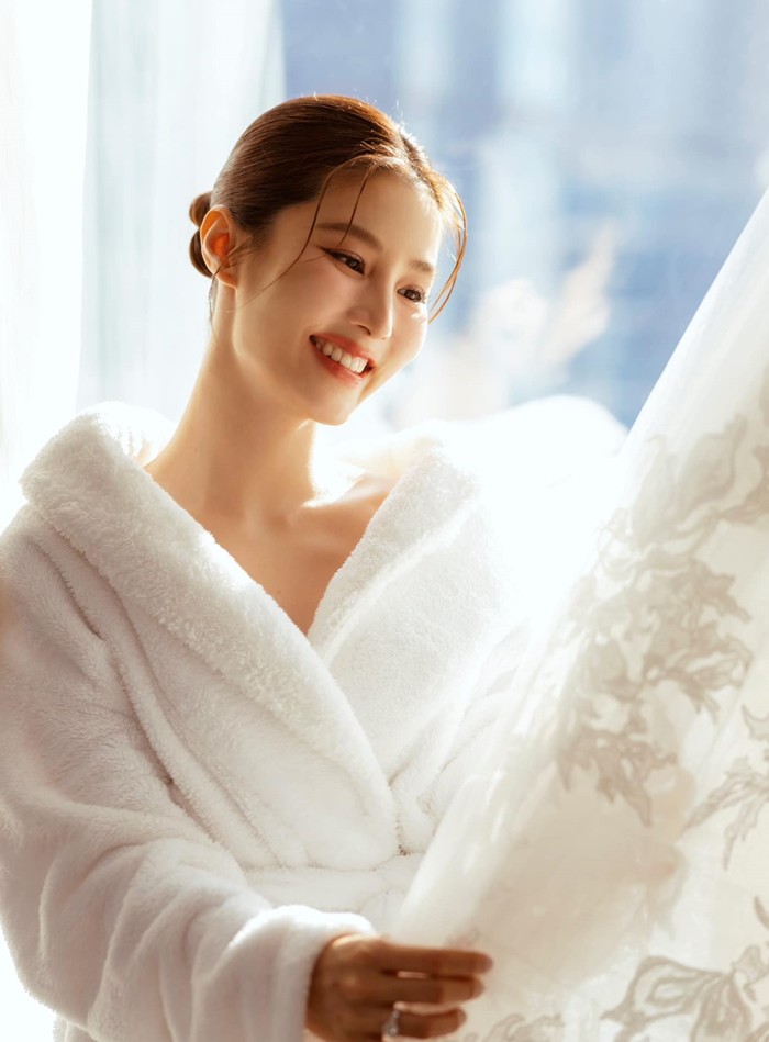 Cô ca sĩ hết thời quay cuồng giữa quán ăn miền Tây bỗng gây sốt MXH: Biết danh tính ai cũng ngỡ ngàng - 8