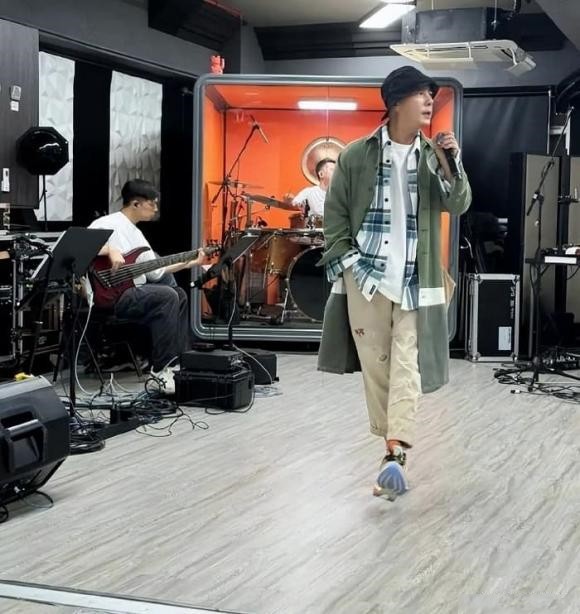 Trương Vệ Kiện chuẩn bị tổ chức hòa nhạc solo.