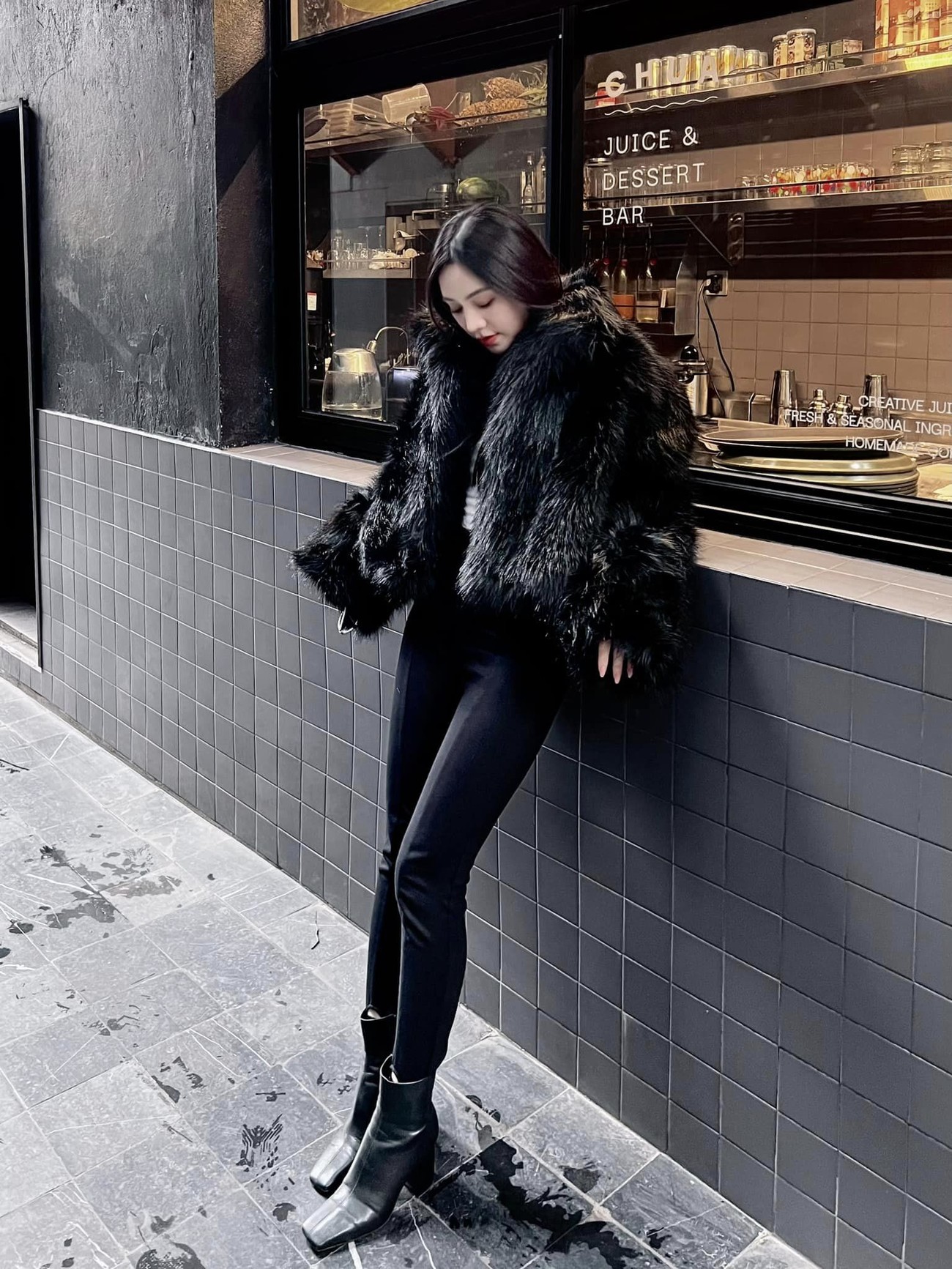 Theo Quỳnh Kool việc giữ khoảng cách với bạn diễn là cần thiết để cuộc sống trong phim và ngoài đời luôn cân bằng.