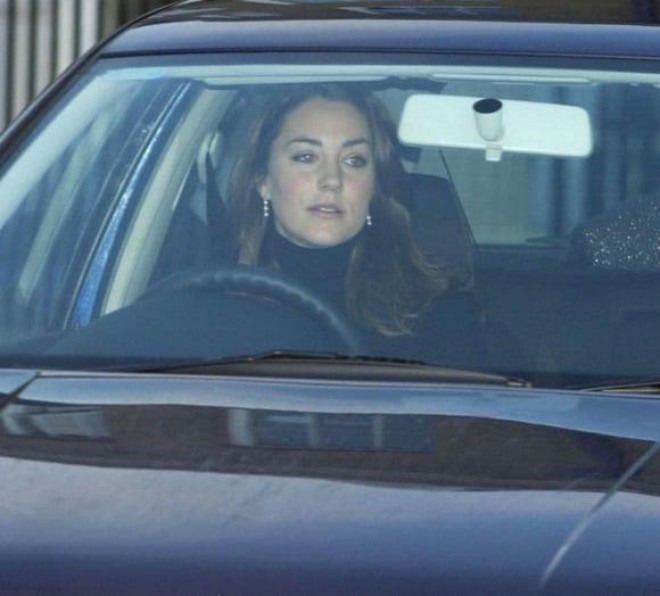 Có thông tin cho rằng Kate đã cắt bỏ tử cung và sẽ không thể sinh con.