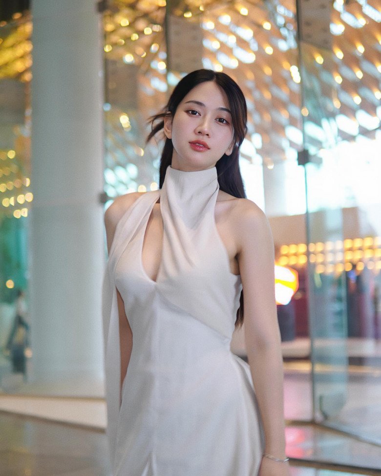 Người đẹp có nhiều thay đổi và được mọi người dần đón nhận, yêu mến hơn.