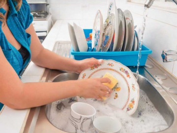5 thói quen nguy hiểm khi rửa bát có thể khiến chất gây ung thư xâm nhập cơ thể, vi khuẩn tăng lên hàng triệu