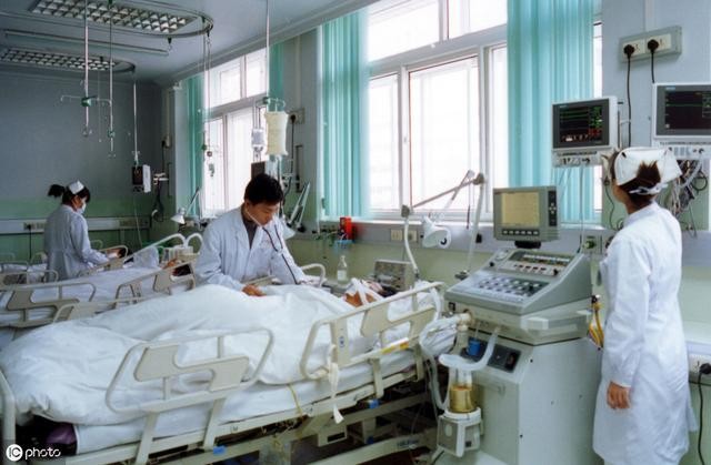 Cặp vợ chồng trẻ cùng lúc được chẩn đoán mắc ung thư gan. (Ảnh minh họa)