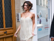 Thời trang - Hotgirl bán son mặc nửa kín nửa hở, khoe vẻ đẹp nữ thần hút 5 triệu tim