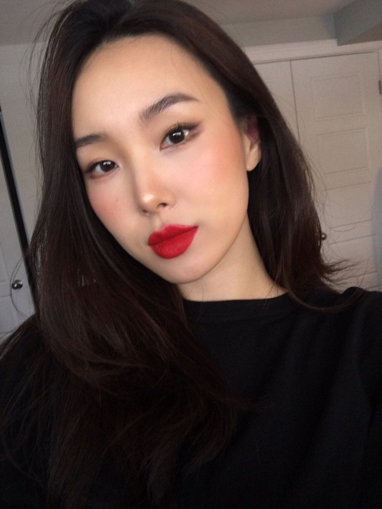 Một cây son có thể dùng quanh năm suốt tháng hay dùng cho nhiều dịp mà không lo bị lỗi mốt.