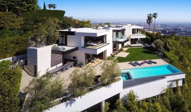 Biệt thự 50 tỷ của vợ chồng Lee Byung Hun - Lee Min Jung.