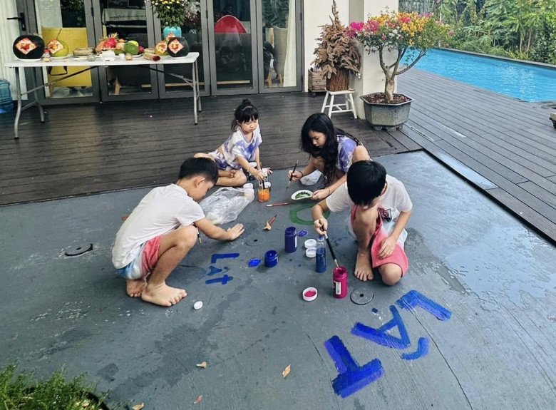 Viết thư nhận lỗi với bà ngoại thay anh cả, con út Lý Hải Minh Hà cho thấy cách bố mẹ nuôi dạy rất đặc biệt - 4