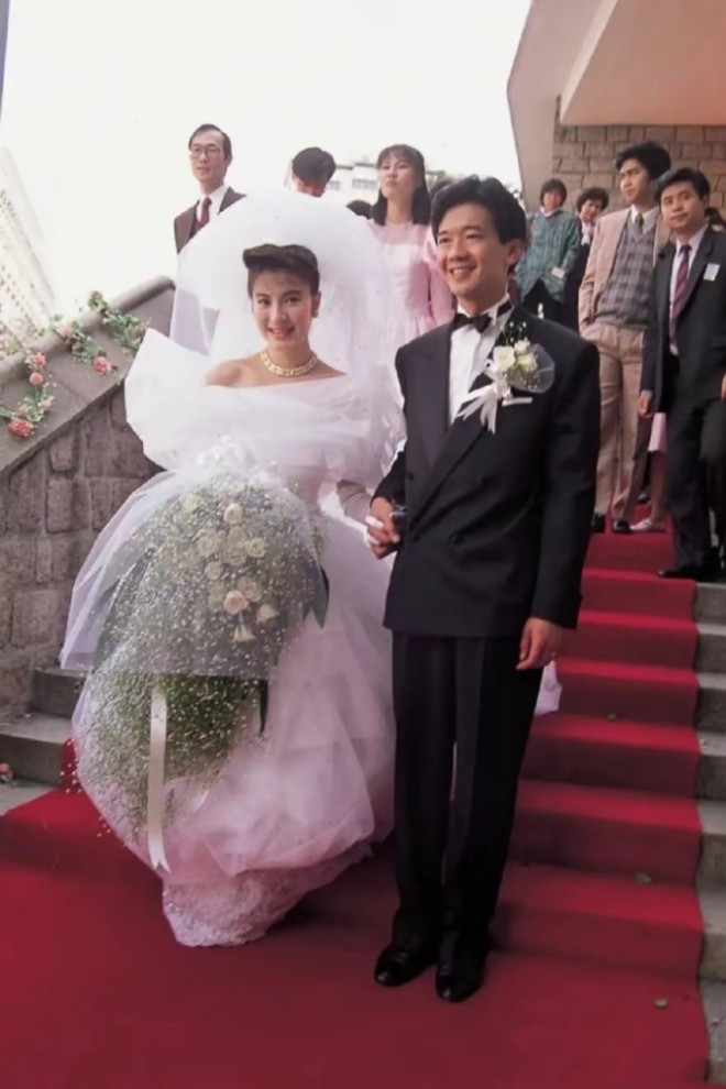 Dương Tử Quỳnh bên chồng đầu tiên.