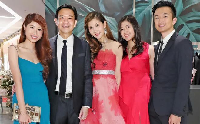 Dickson giờ đã có gia đình hạnh phúc.