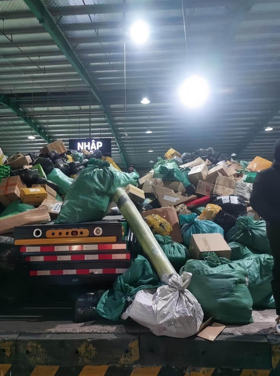 Hình ảnh khiến nhiều người đặt hàng online hoang mang vài ngày trở lại đây