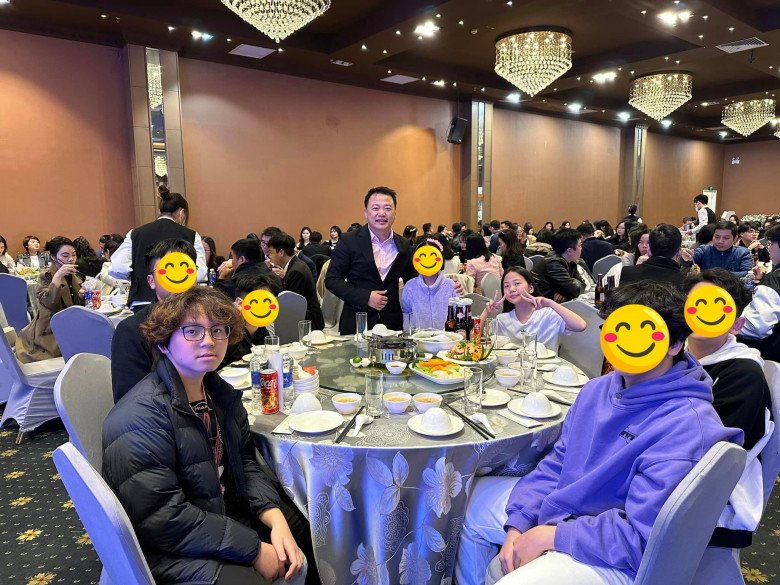 2 con Shark Bình cũng có mặt tại buổi tiệc của công ty bố.
