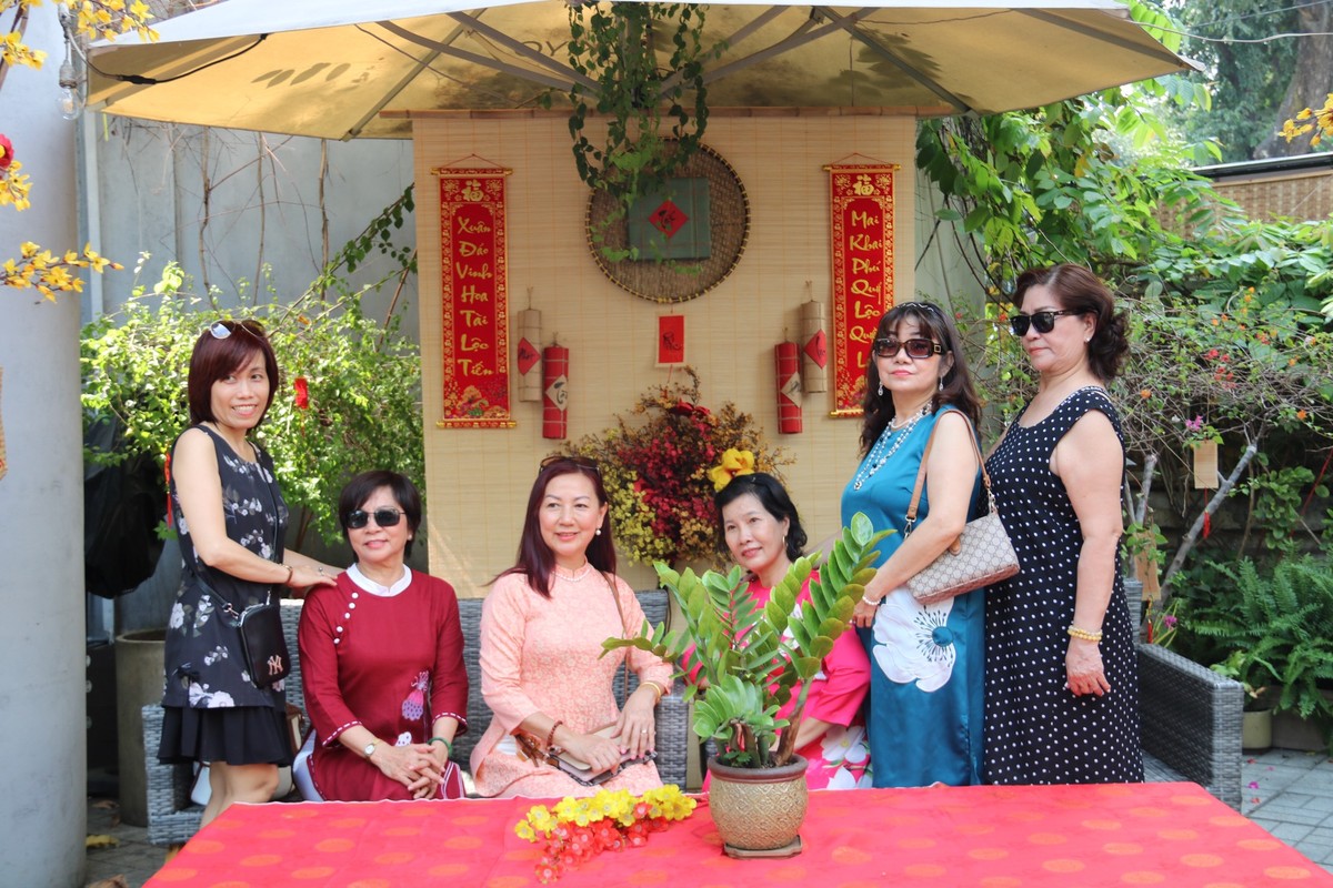 Phố ông đồ TP.HCM náo nhiệt những ngày cận Tết - 11