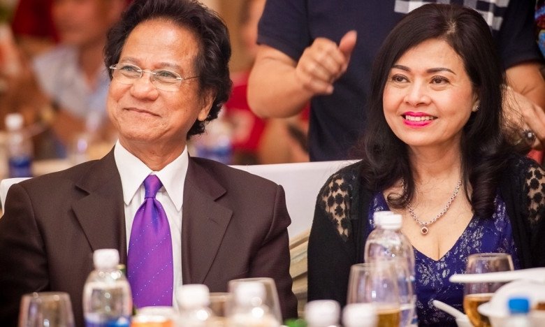 Chế Linh và người vợ hiện tại - Vương Nga.
