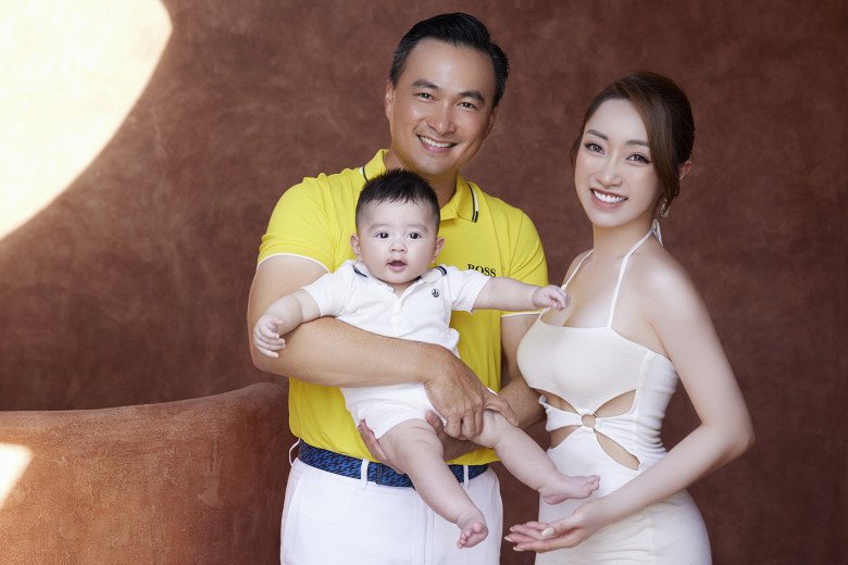 Chi Bảo và vợ chưa làm đám cưới dù đã sinh quý tử.