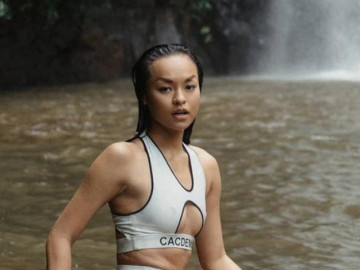 Cận cảnh đường cong mỹ miều của cô gái không có chân mày, ghi danh chục cuộc thi mới nổi