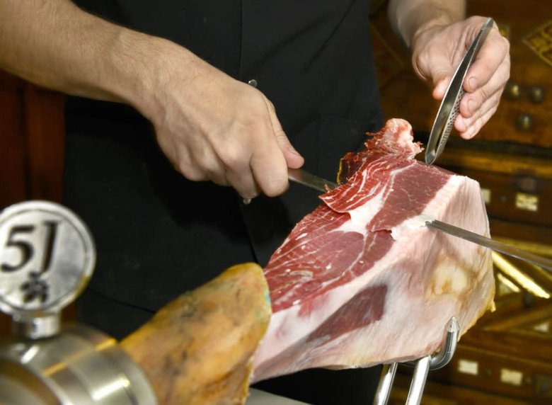 Đùi lợn muối Iberico gây sốt amp;#34;cõi mạngamp;#34; vì siêu đắt đỏ, điều gì khiến nó đáng đến từng xu? - 5