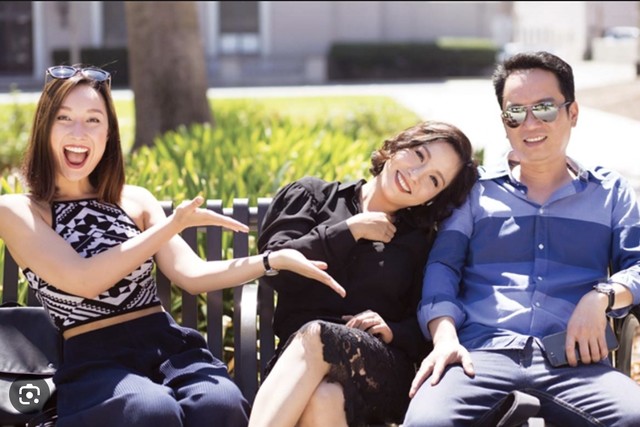 Có thể thấy, mối quan hệ giữa Mỹ Linh và con riêng của chồng rất tốt đẹp, không khác gì con ruột. Mỹ Linh từng cho biết, Anna luôn có vị trí quan trọng trong lòng cô.