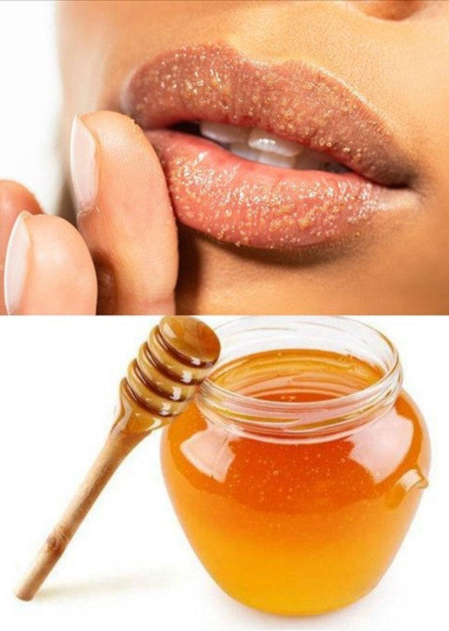 Đường có tác dụng tẩy da chết hiệu quả cho môi, giúp loại bỏ lớp da bong tróc và dưỡng môi mềm mại. Mật ong cung cấp độ ẩm và dưỡng chất cho môi, giúp môi căng mọng và hồng hào.