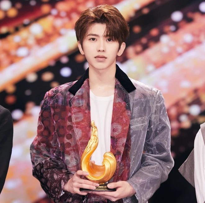 Thái Từ Khôn sau đó bị cấm sóng.