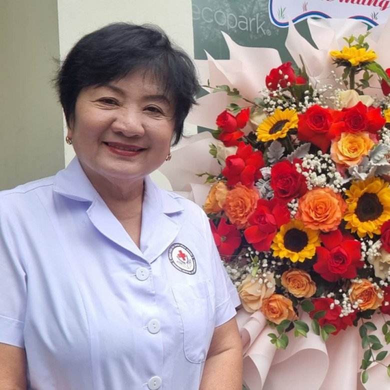 Cuộc đời trải qua nhiều sóng gió nhưng với tinh thần sống tích cực, nữ bác sĩ tuổi Thìn đã từng bước vượt qua.