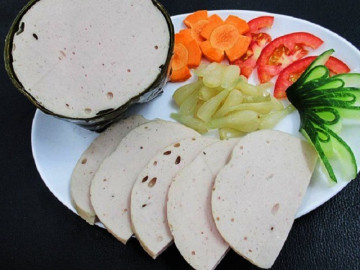 Tết Giáp Thìn học cách làm giò lụa tại nhà dai giòn, mịn màng, không rỗ, không hàn the