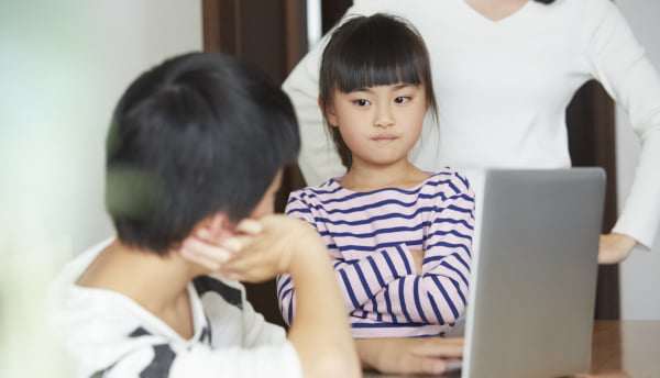 Đứa trẻ có tính độc đoán thường có tâm lý tự xem bản thân là trung tâm (Ảnh minh hoạ).
