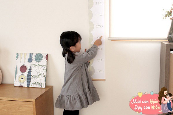 Nếu trẻ tăng trưởng quá chậm và mức tăng chiều cao hàng năm dưới 5cm thì rất có thể trẻ bị chậm phát triển.