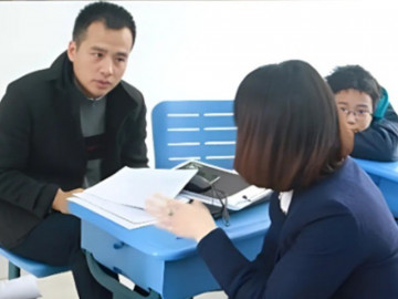 3600 : 9 = 400, bài toán tiểu học tưởng đơn giản nhưng bị gạch sai, phụ huynh gật gù khi nghe cô giáo giải thích