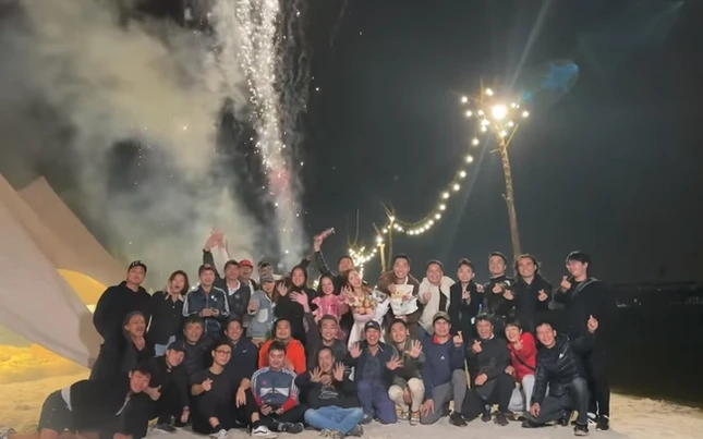 Cảnh quay cuối phim được Huyền Lizzie chia sẻ. Ảnh: CMH.