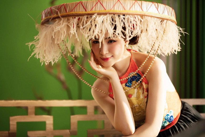 Hoà Minzy ra mắt MV Kén cá chọn canh là tác phẩm mang mong muốn được duy trì, phát huy và truyền tải nét đẹp âm nhạc dân gian tiếp nối MV Thị Mầu.
