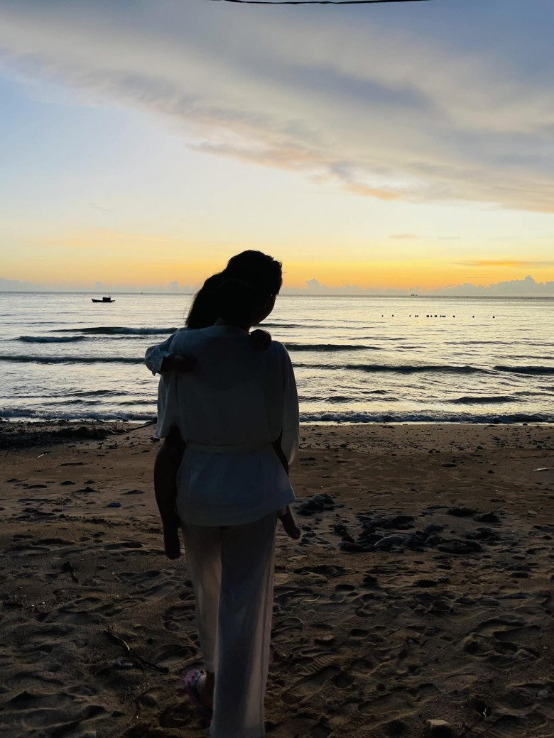 Sau 4 ngày tại ngoại, Ngọc Trinh có phát ngôn đầu tiên liên quan đến ồn ào vướng vòng lao lý.