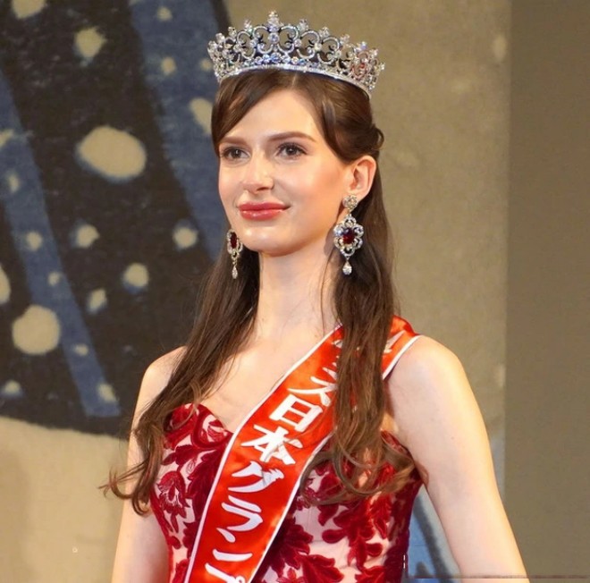 Ngôi sao 24/7: Đang yên đang lành, quý tử nhà Trương Bá Chi dính tin amp;#34;dao kéoamp;#34; để giống bố - 10