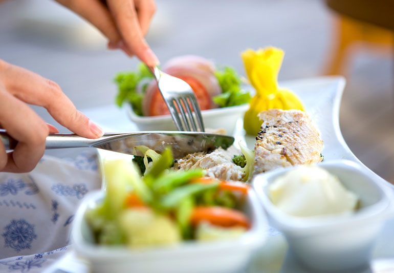 Làm gì để dễ ngủ? 16 cách giúp bạn ngủ nhanh và sâu hơn dù ngày thường hay Tết - 4