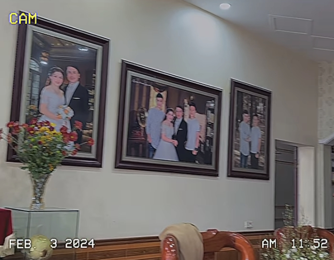 Không gian phòng khách trong nhà của gia đình Quang Hải ở Đông Anh (Hà Nội)