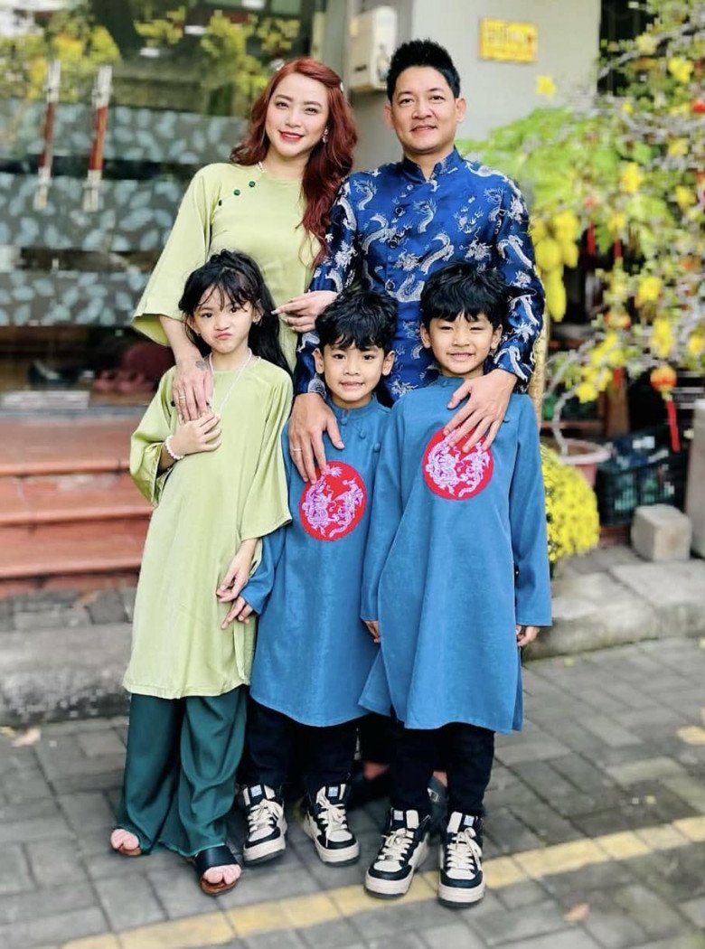 Hải Băng rời showbiz Việt, 2 năm liên tiếp sinh 3 con cho chồng diễn viên Thành Đạt.