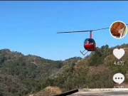 Tin tức - Chồng "chơi lớn" mua trực thăng đưa vợ con về quê đón Tết 2024, cả làng kéo đến nhà xem