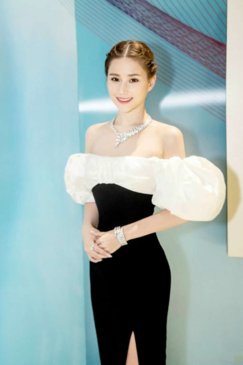 Hà Siêu Liên về nhà đẻ ăn Tết khiến nhiều người bất ngờ.