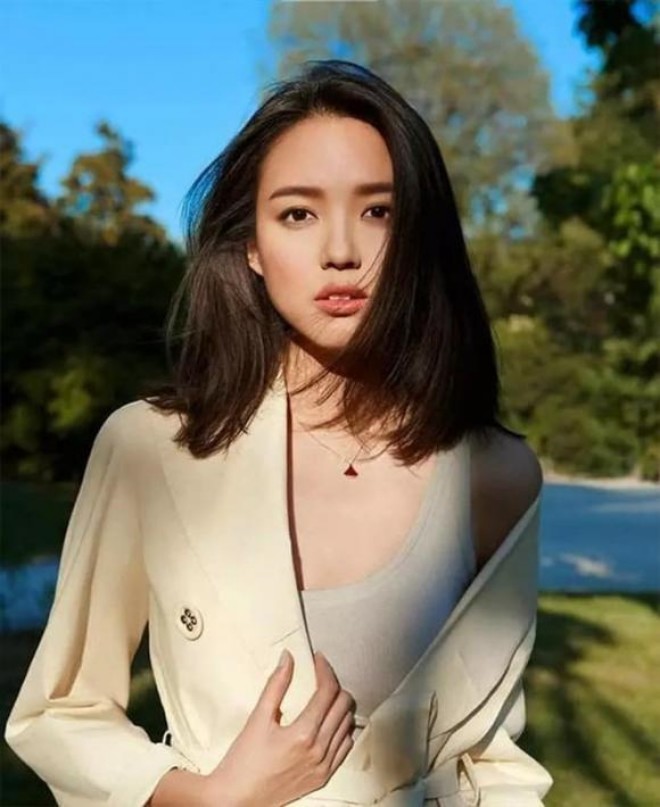 Người phụ nữ đẹp nhất thế giới: Tuổi 40 đẹp lạ thường, đẻ 2 con nhan sắc vẫn xuất chúng - 3