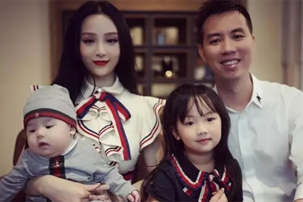 Tổ ấm hạnh phúc của Huyền Baby.