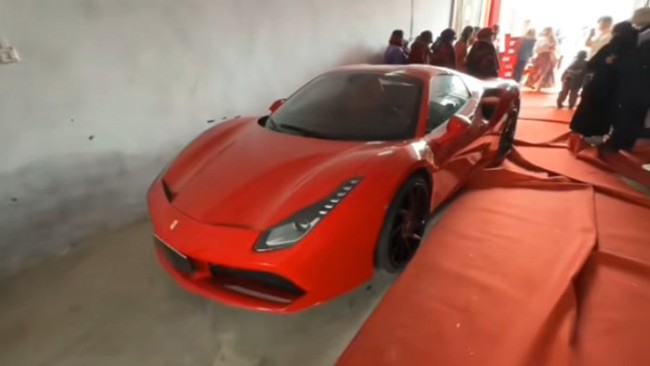 Mobil sport itu mahal