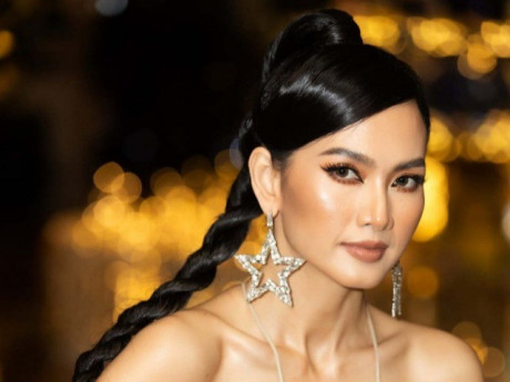 Siêu mẫu Anh Thư: 'Gần Tết đừng xăm môi nếu không muốn gặp "tai nạn"'