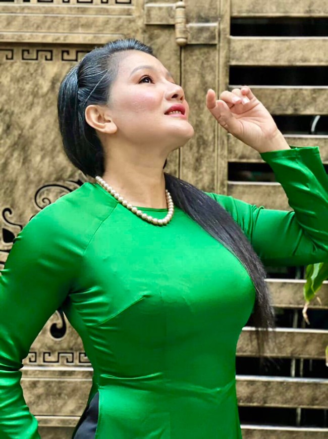 Kiều Trinh: amp;#34;Mỗi dịp năm mới, tôi lại tự tay dọn và trang trí 3 căn nhà để đón Tếtamp;#34; - 5