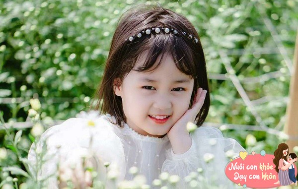 Trẻ có nụ cười đẹp thường tạo ra ấn tượng tích cực và thu hút sự quan tâm từ người khác.