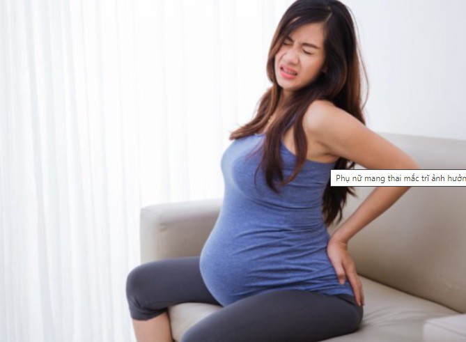 Bà bầu bị trĩ sẽ gặp khó khăn khi sinh thường. Ảnh minh họa