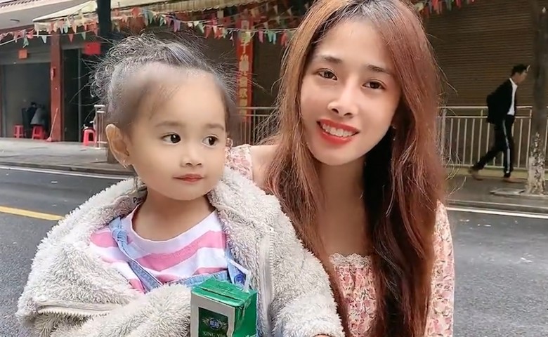 Chị Tử Hà đã sinh con gái đầu lòng không lâu sau cưới. 