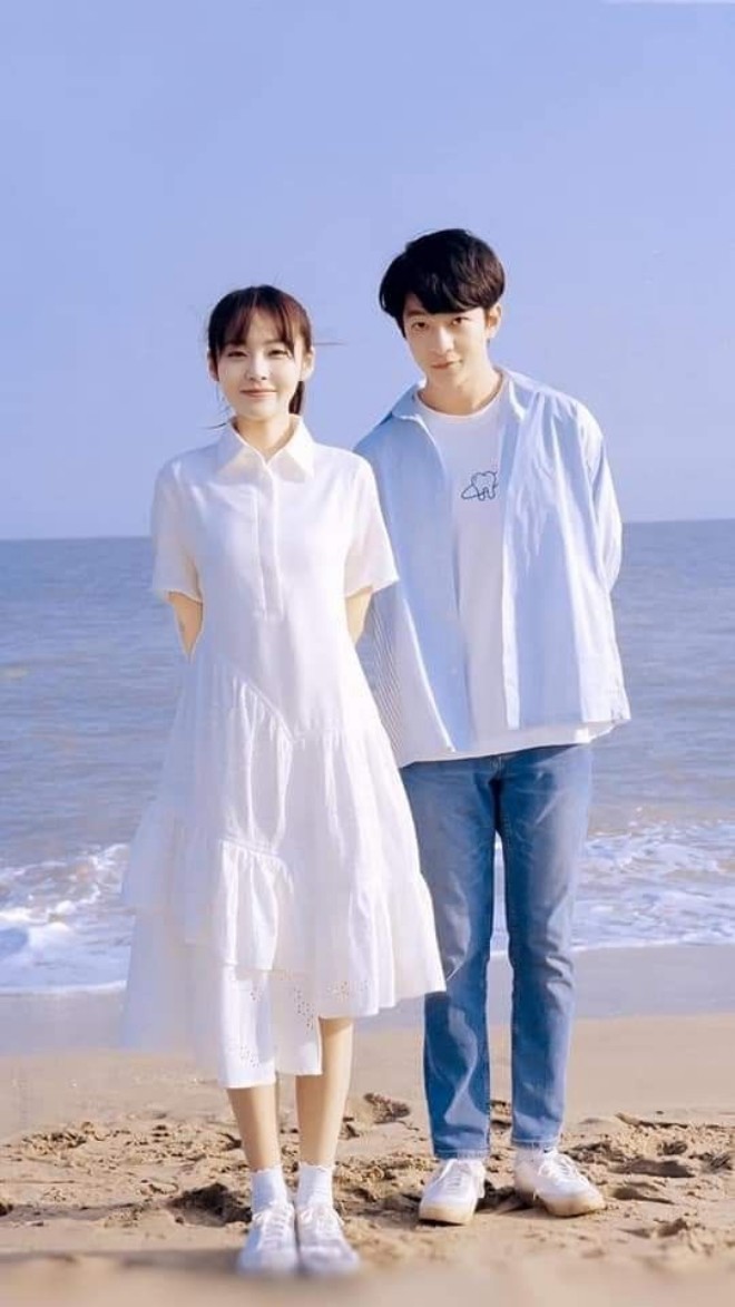 Khuất Sở Tiêu dính nhiều ồn ào tiêu cực về đời tư nên cư dân mạng cho rằng anh không xứng với mỹ nữ họ Trương.